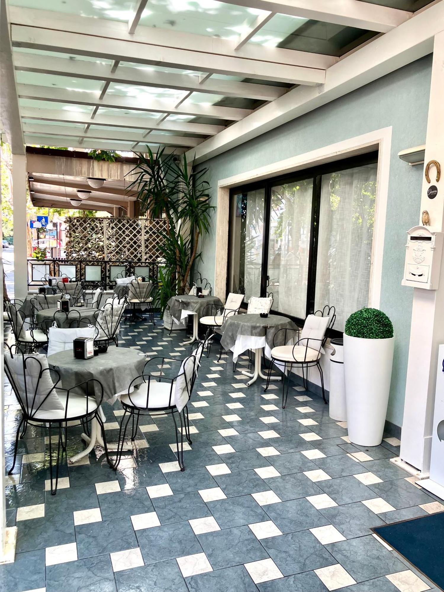 Hotel Ginevra E Residence Каттолика Экстерьер фото