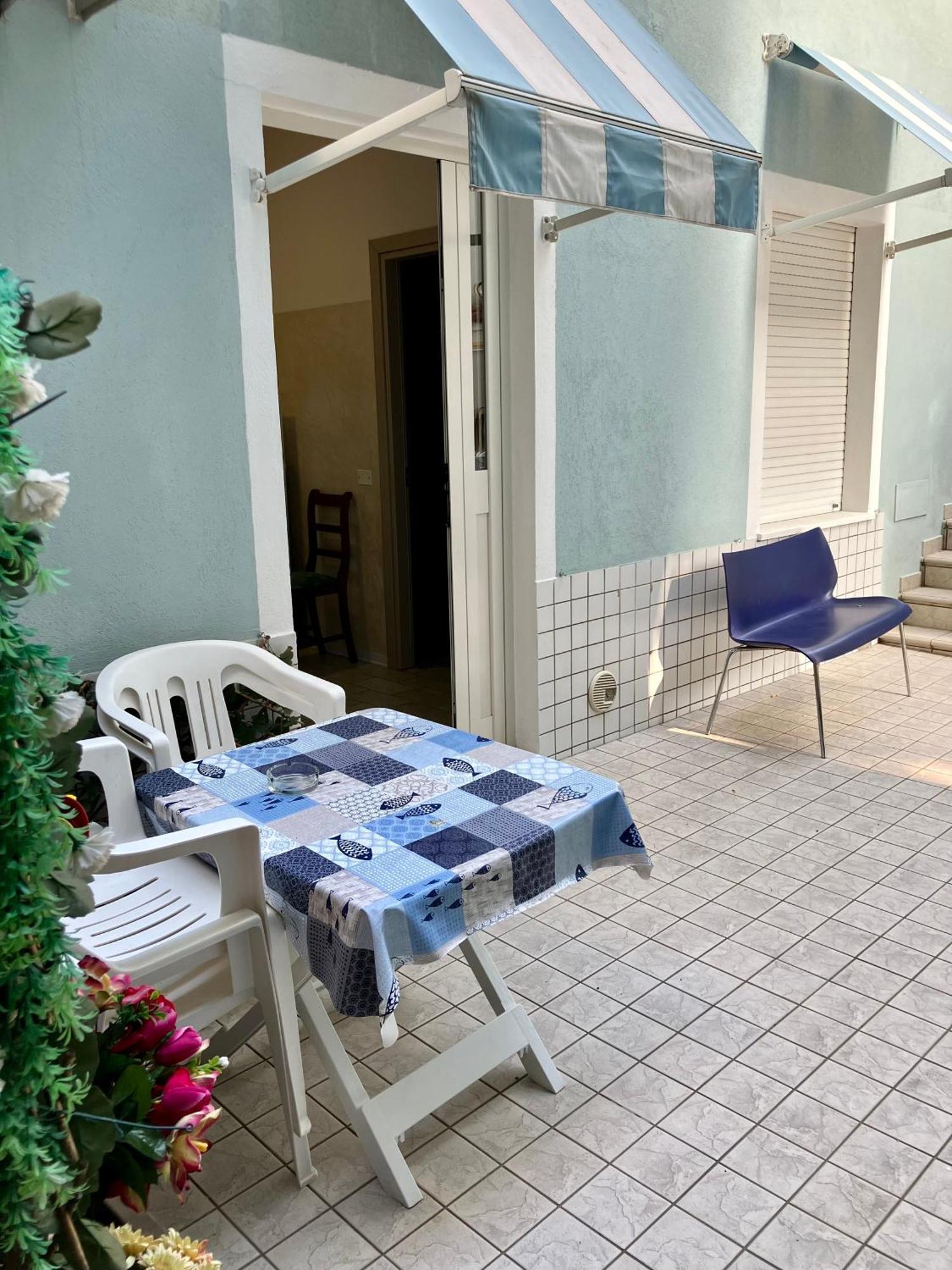 Hotel Ginevra E Residence Каттолика Экстерьер фото